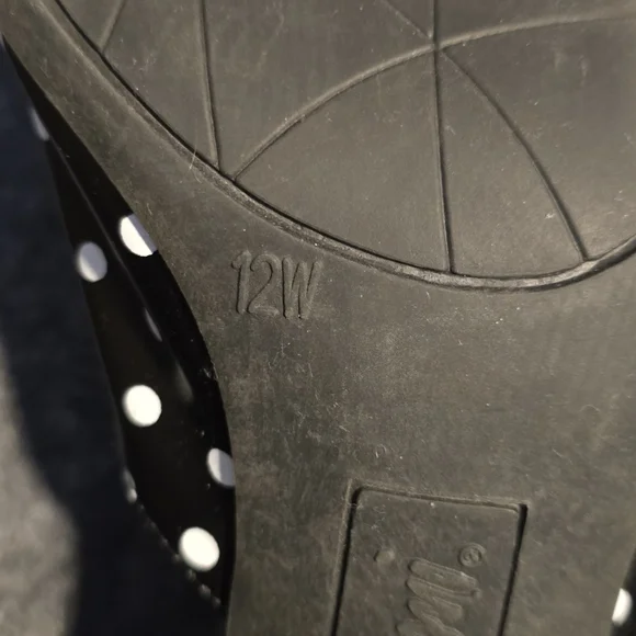 Cute Bowtie Fioni Heels (12W) - Picture 5 of 5